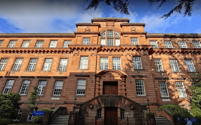 University of Dundee 